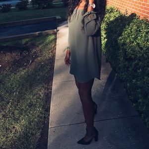 Cute off the shoulder Express dress